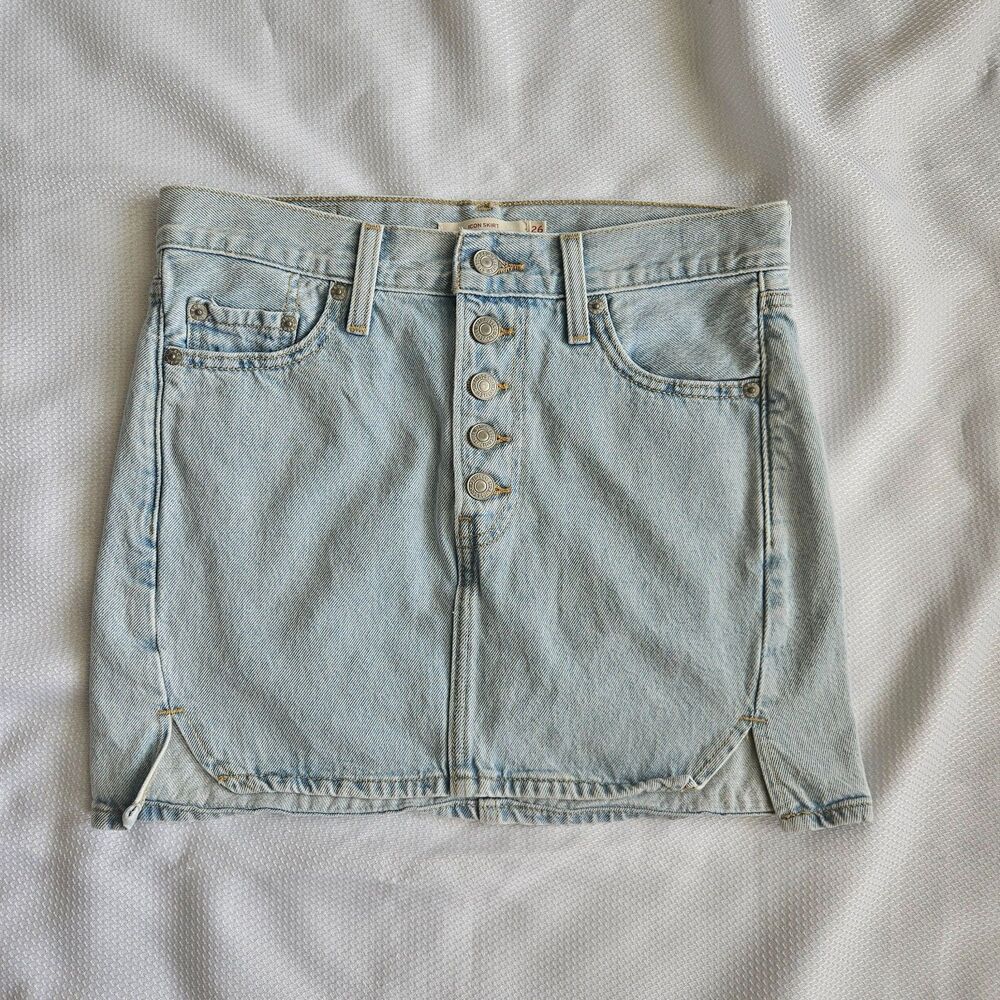Levis Icon skirt 26 high rise button front
